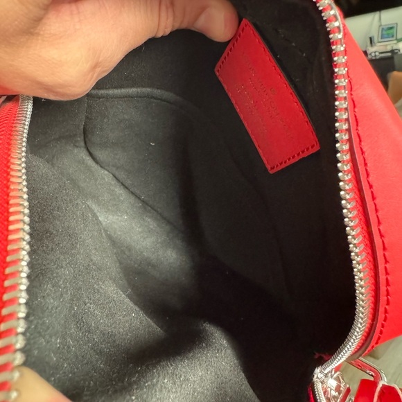 Louis Vuitton x Supreme Danube Crossbody Bag - Picture 3 of 8